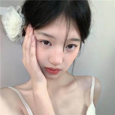 邪恶的蕾丝莉